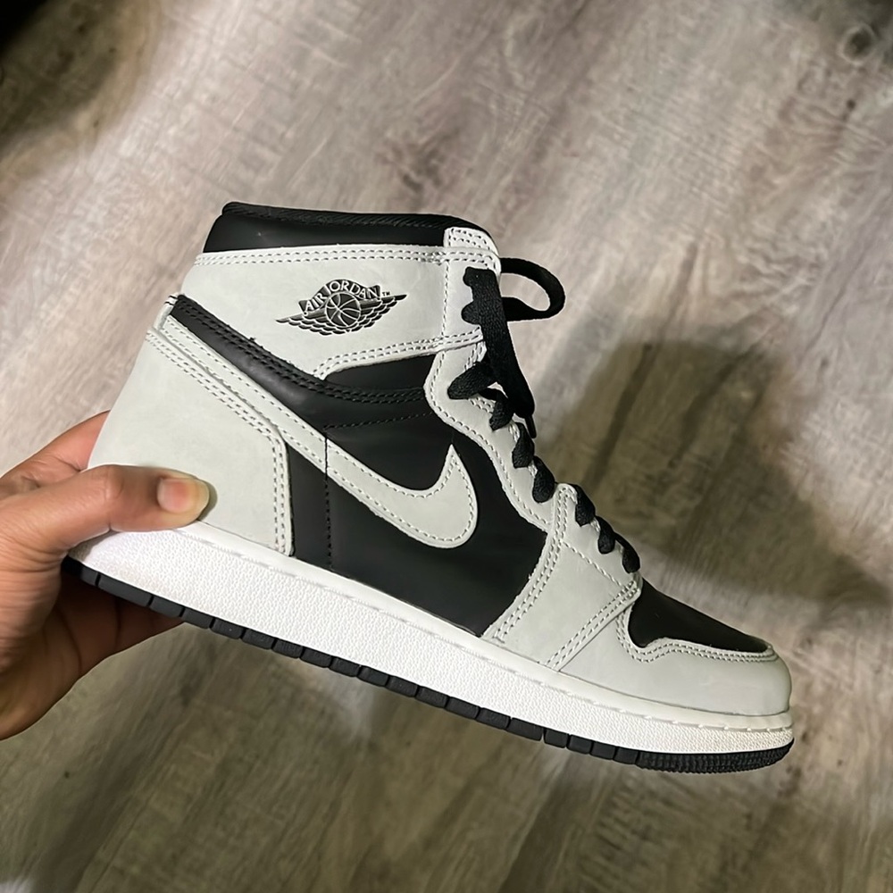 SIZE 7Y/EURO 40 AIR JORDAN 1 OG GS ‘SHADOW 2.0’ LIGHTLY USED AUTHENTIC